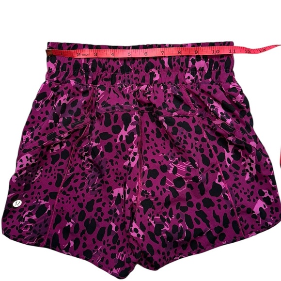 Lululemon Track That Mid-Rise Lined
Short 5"Cheetah Camo Magenta Purple Multi S2 - Picture 7 of 9
